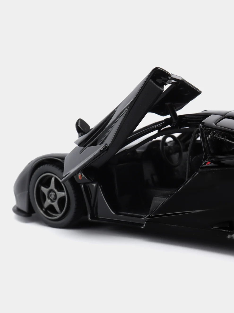 1995 McLaren F1 GTR Diecast Model Car – Scale 1:34 - Bouncy Boo - Kids Toys Store